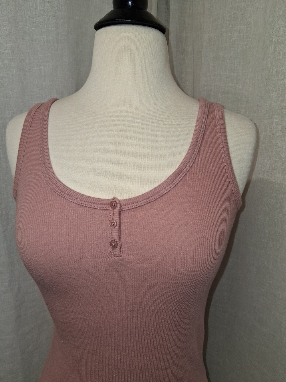 Max Studio Dusty Rose Ribbed Henley Tank - Picture 2 of 6